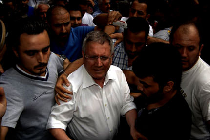 Yıldırım isyan etti! Bu komediyi seyredin!