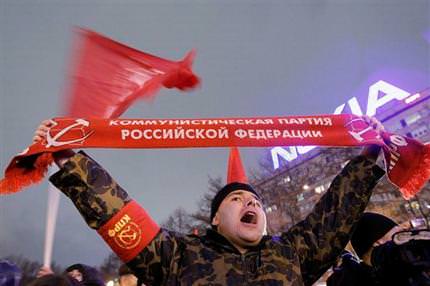 Putin’siz Rusya için slogan attılar