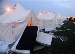 Çadırda sürpriz doğum günü