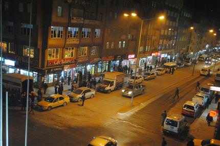 Hakkari depremle sarsıldı!