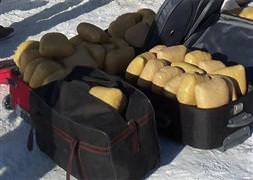 Emekli polis 68 kilo esrarla yakalandı