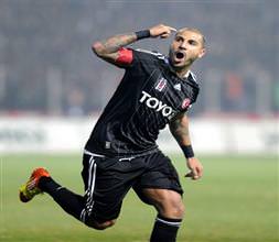 Quaresma sakatlandı!