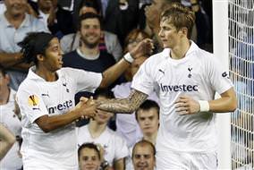 İlk hedef Pavlyuchenko