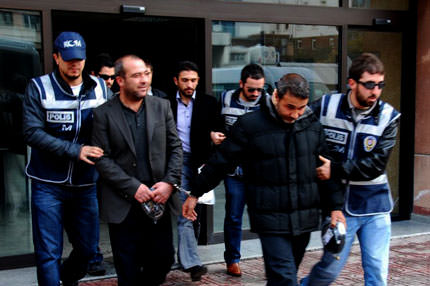 Büyük aileye operasyon