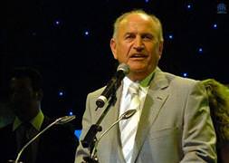 Adaylığını canlı yayında açıkladı
