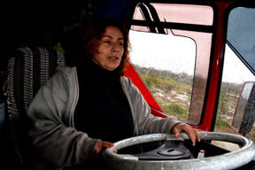 Ağır vasıta şoförü Hacer