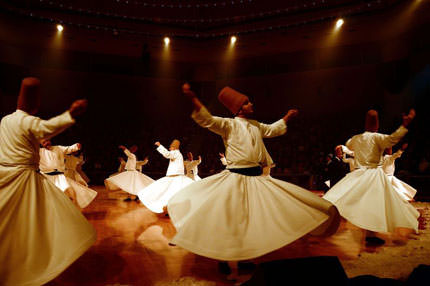 Boğaz'da Kız Kulesi'ne karşı Sema