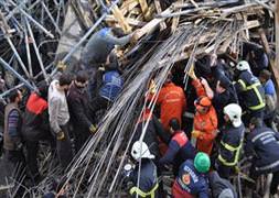 Cami inşaatı çöktü