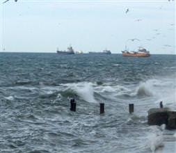 Lodos, deniz ulaşımını vurdu!