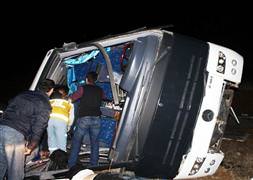 Denizli'de trafik kazası: 38 öğrenci yaralandı