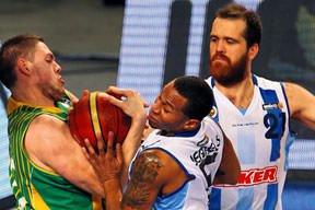 Fener Olin'e patladı