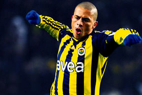 Fener'in kozu kaptan Alex ve Saracoğlu!