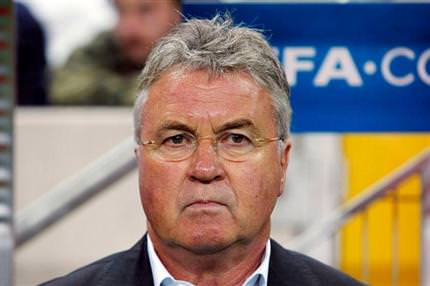 Hiddink Anzhi’de iddiası!