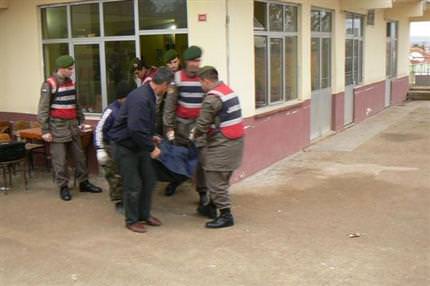 Astsubay dehşeti: 2 ölü