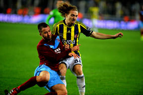 Giray Kaçar kırık burunla!