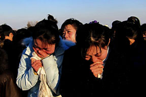 Kuzey Kore ağlıyor