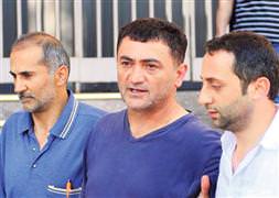 Ayhan Çarkın mezar yerlerini gösterecek