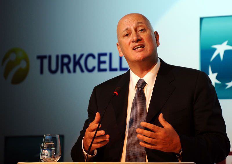 ’Ayakkabısı yok ama telefonu var