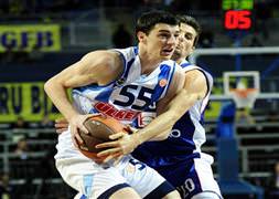 Fenerli oyuncuya 3 maç ceza