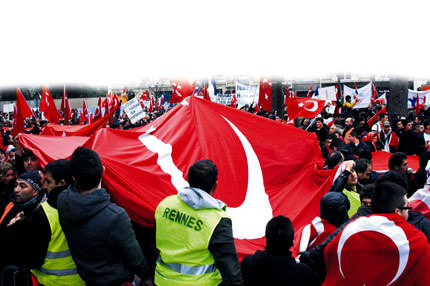 Sabaha kadar uyutmadılar