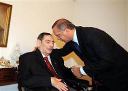 Erdoğan: Babasının mirasını şerefle taşıdı