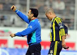 Alex büyük tehlike atlattı!