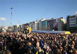 F.Bahçeliler sokağa indi!