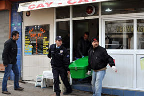 Çay ocağı kana bulandı