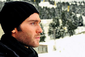 Nermin İlyas'a sırları açıklıyor