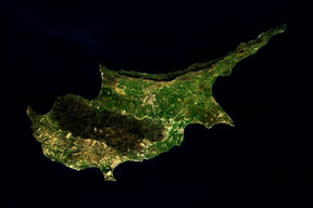 Kıbrıs'ta geçiş krizi