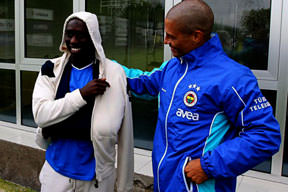 Takas silahı Issiar Dia