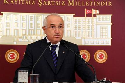 Yeni Anayasa’da hedef 2012!