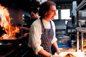 Fransız şarabını mönüden çıkarttı