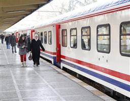 Manisa'ta tren kazası: 2 ölü