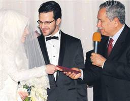 Kotil ailesinin mutlu günü