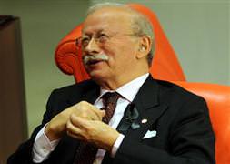 Ekşi’den gazeteciler için yasa teklifi