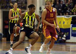 Fenerbahçe'nin bileği bükülmüyor