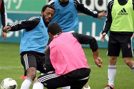 Beşiktaş idmanında Fernandes şov!