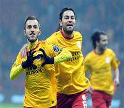 Arena'ya c'emre düştü!