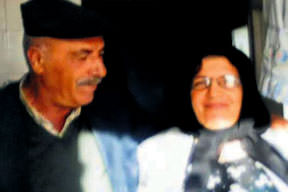 Annesine söven babasını öldürdü