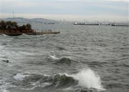 Marmara'da deniz ulaşımına lodos engeli