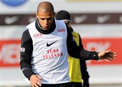 "Fenerbahçe Melo ile ilgileniyor"