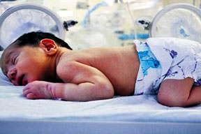 16'lık anne eve bebeği yuvaya