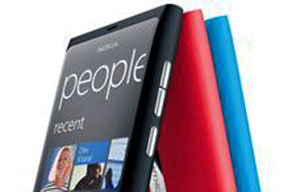 3 renkli geniş ekranlı Nokia