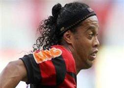 Ronaldinho Cimbom'a çok yakın