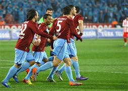 Trabzonspor galibiyet serisini 4 maça çıkarttı