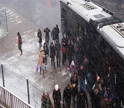 Kar yağışı hayatı felç etti!