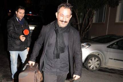 Cem Yılmaz kız istemeye gitti!