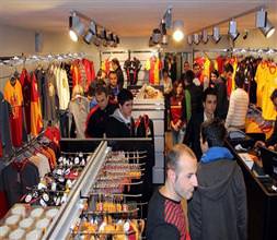 GS Storeler para basıyor