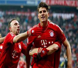 Bayern zirveyi bırakmadı